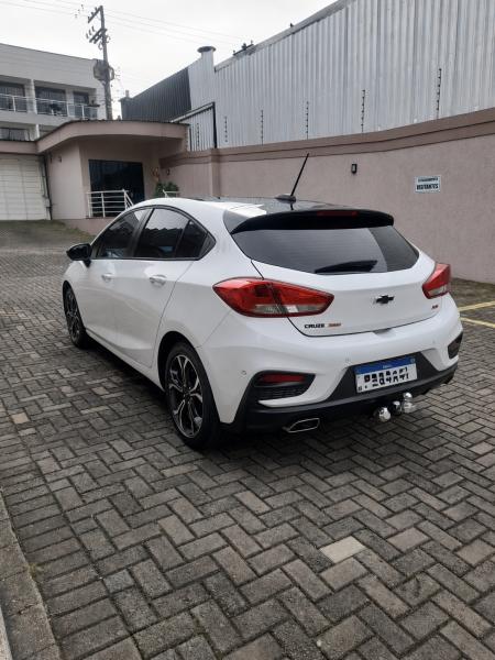 Cruze RS Hatch