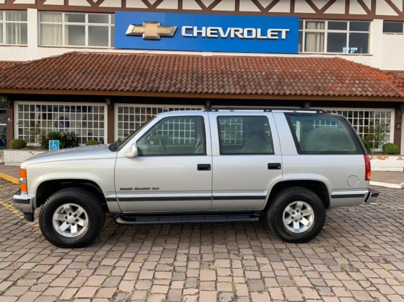 Grand Blazer DLX 