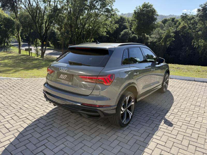 Q3 Performace Black