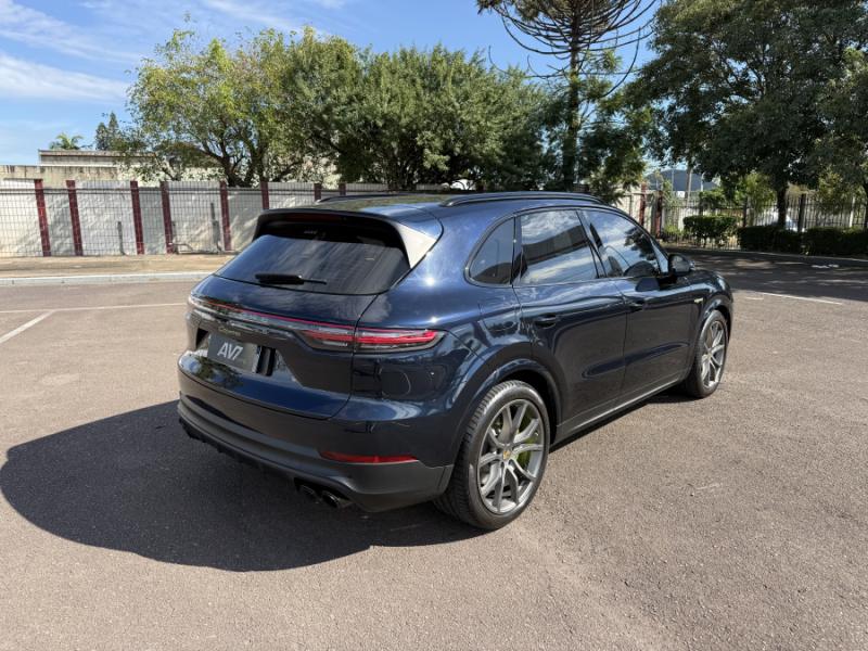 Cayenne E-H Platinum Edition