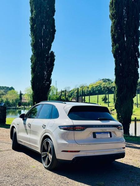 Cayenne Pla. Ed. E-H