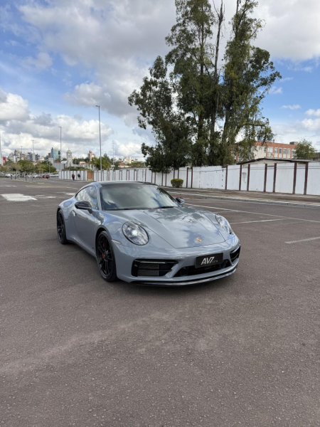 911 Carrera 4 GTS