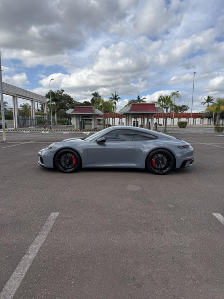 911 Carrera 4 GTS