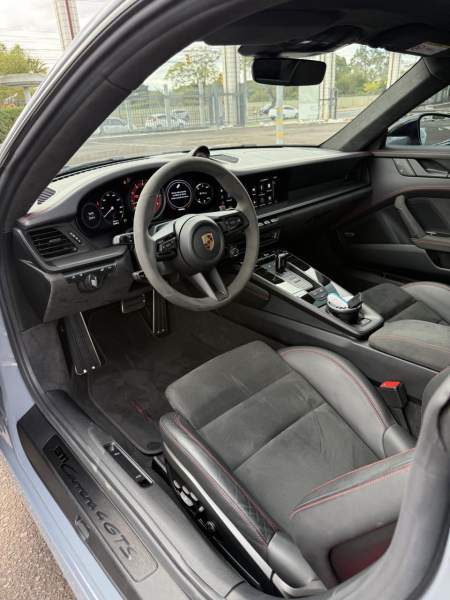 911 Carrera 4 GTS