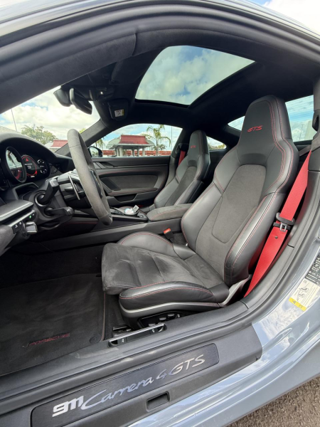 911 Carrera 4 GTS