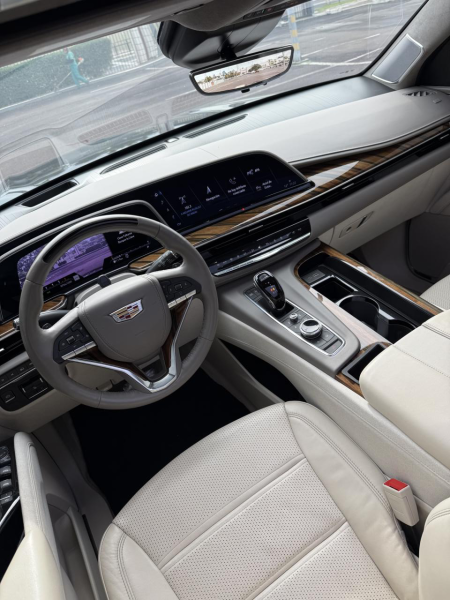 Escalade ESV 