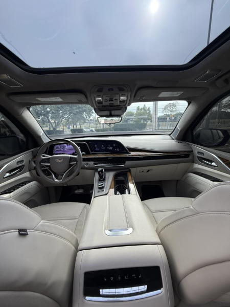 Escalade ESV 