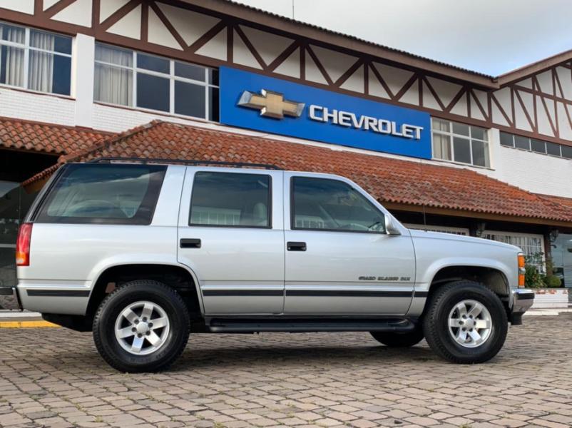 Grand Blazer DLX 
